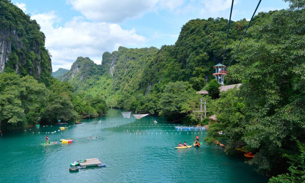 Tour Hà Nội - Quảng Bình: 3 ngày 2 đêm